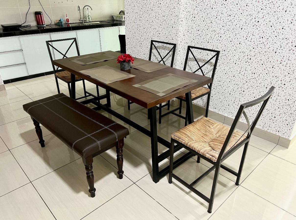 3Br Mount Austin @Midori Green 新山 外观 照片