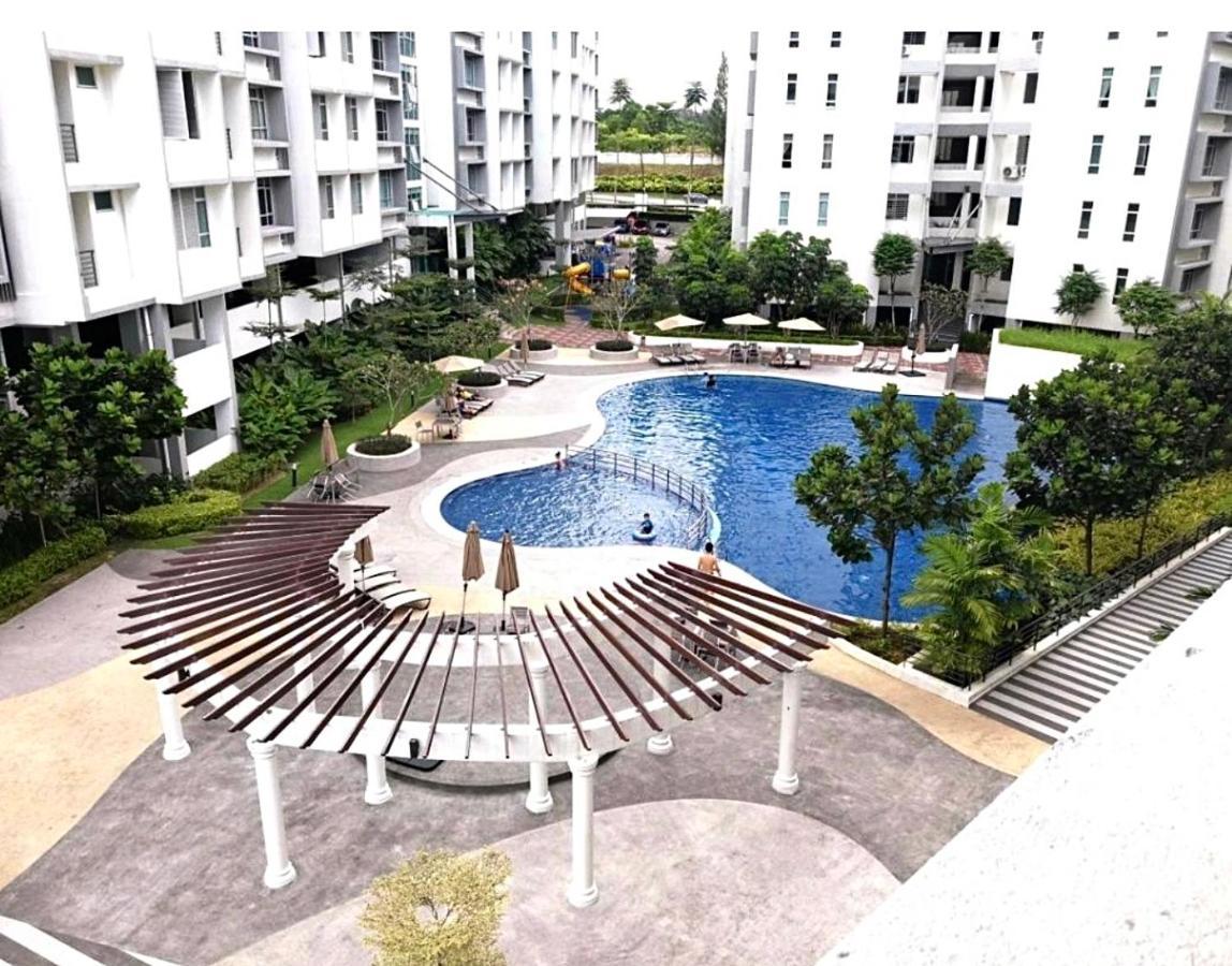 3Br Mount Austin @Midori Green 新山 外观 照片